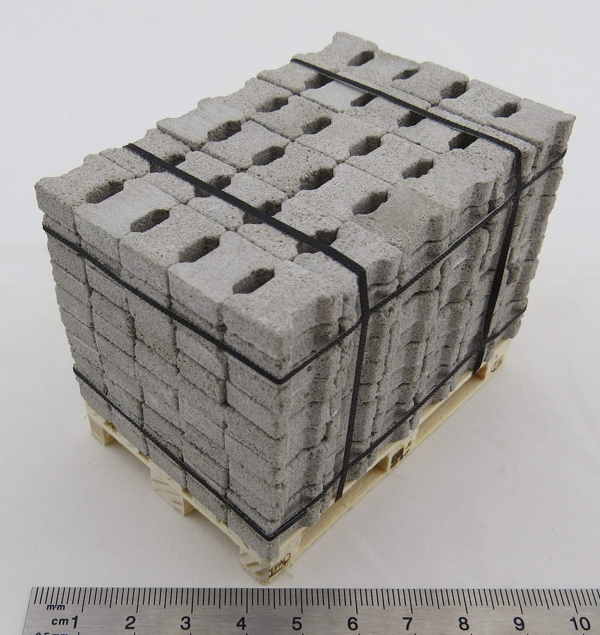 Betonstein-Palette im Maßstab 1:14,5. Verbund-Pflaster      