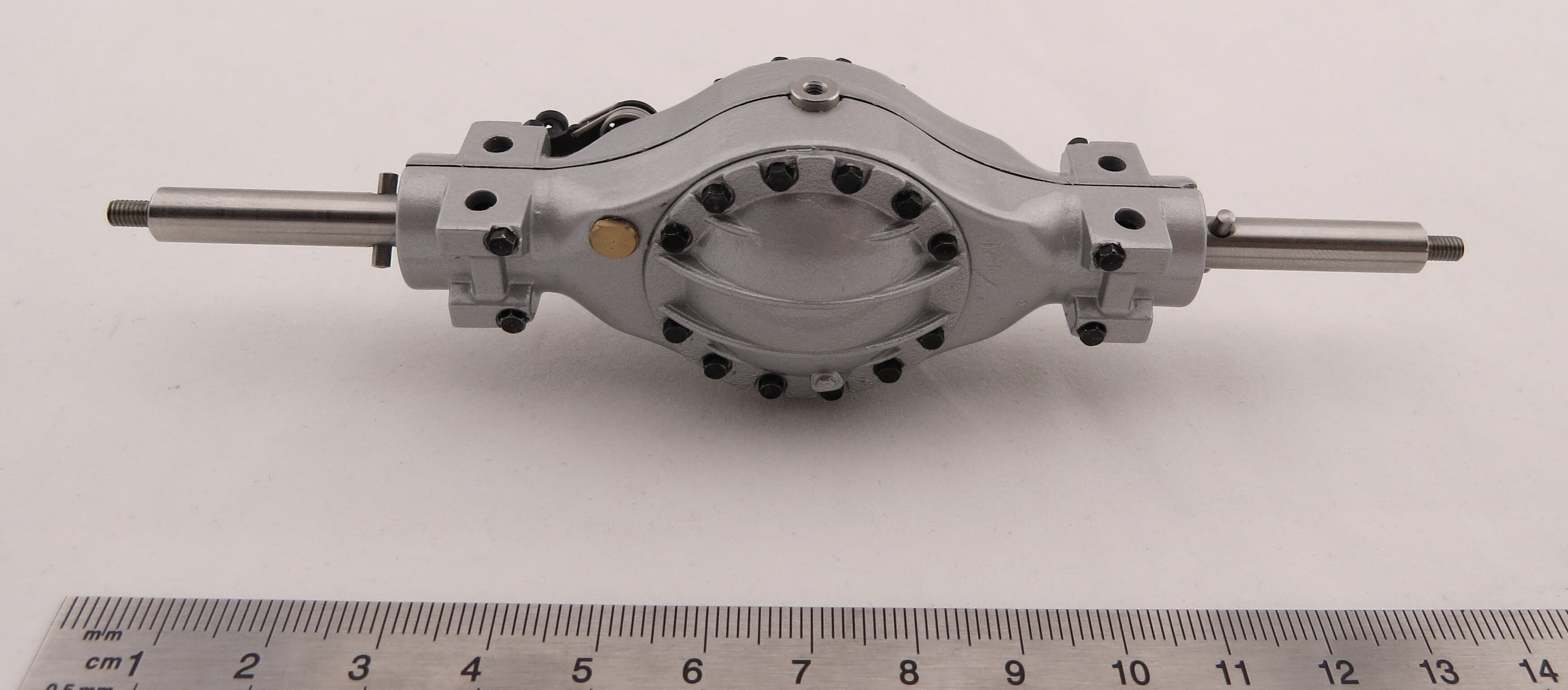 1 Hinterachs-Differential OHNE Durch-    trieb mit zuschaltb