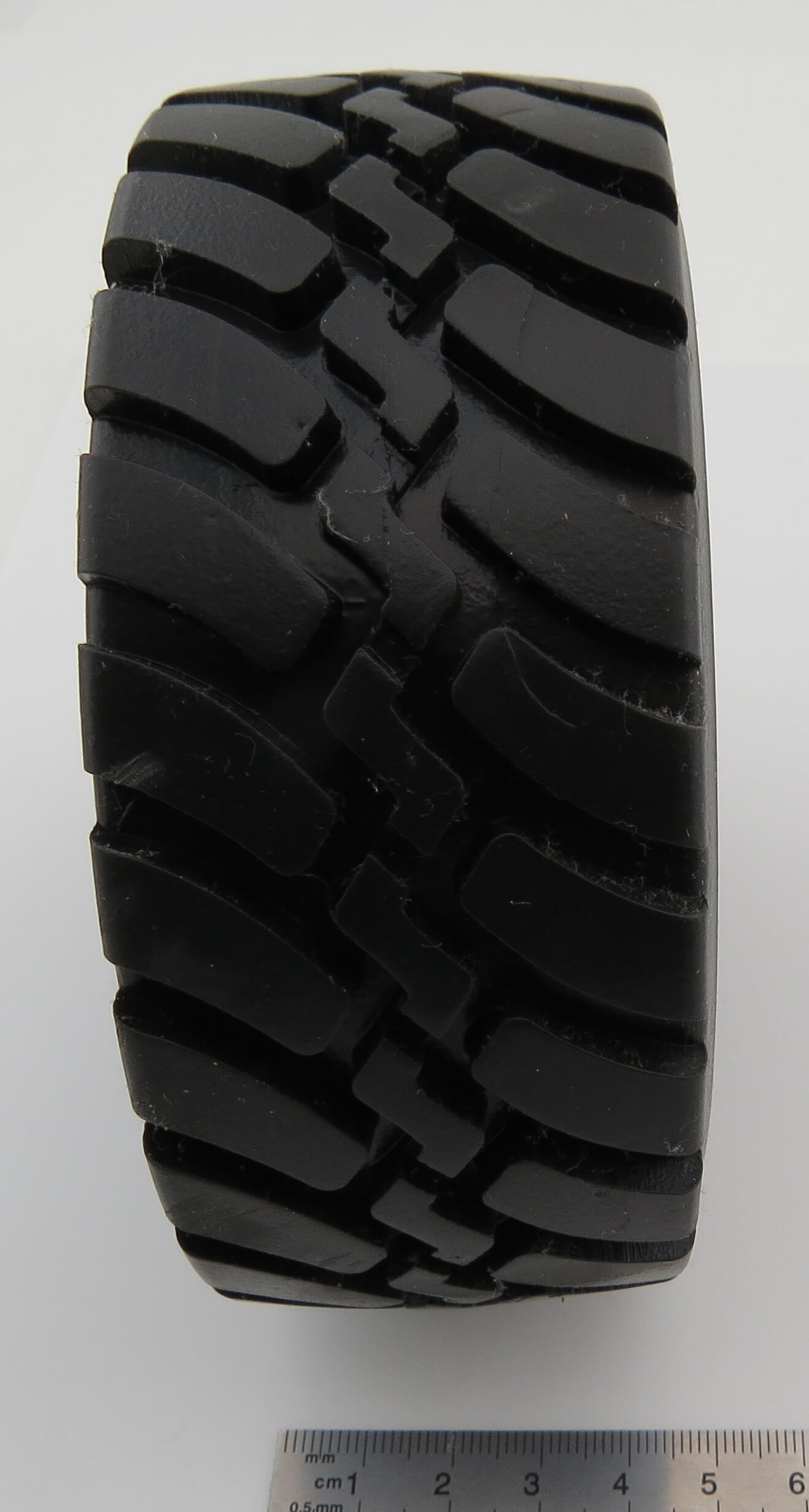 1 Reifen Goodyear 29.5R25 hohl 1:14,5 CP-4D, Da=128mm       