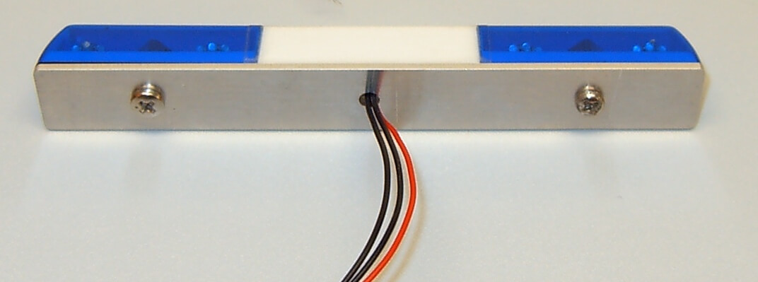 1x Rundumleuchtbalken, mit integrierter  Elektronik u       