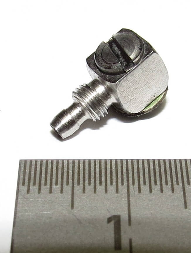 Hydraulik-Anschlußnippel, 90° abge- winkelt. Für 4/2,5mm 1 Hydraulik-Anschlußnippel, 90° abge- winkelt. Für 4/2,5mm