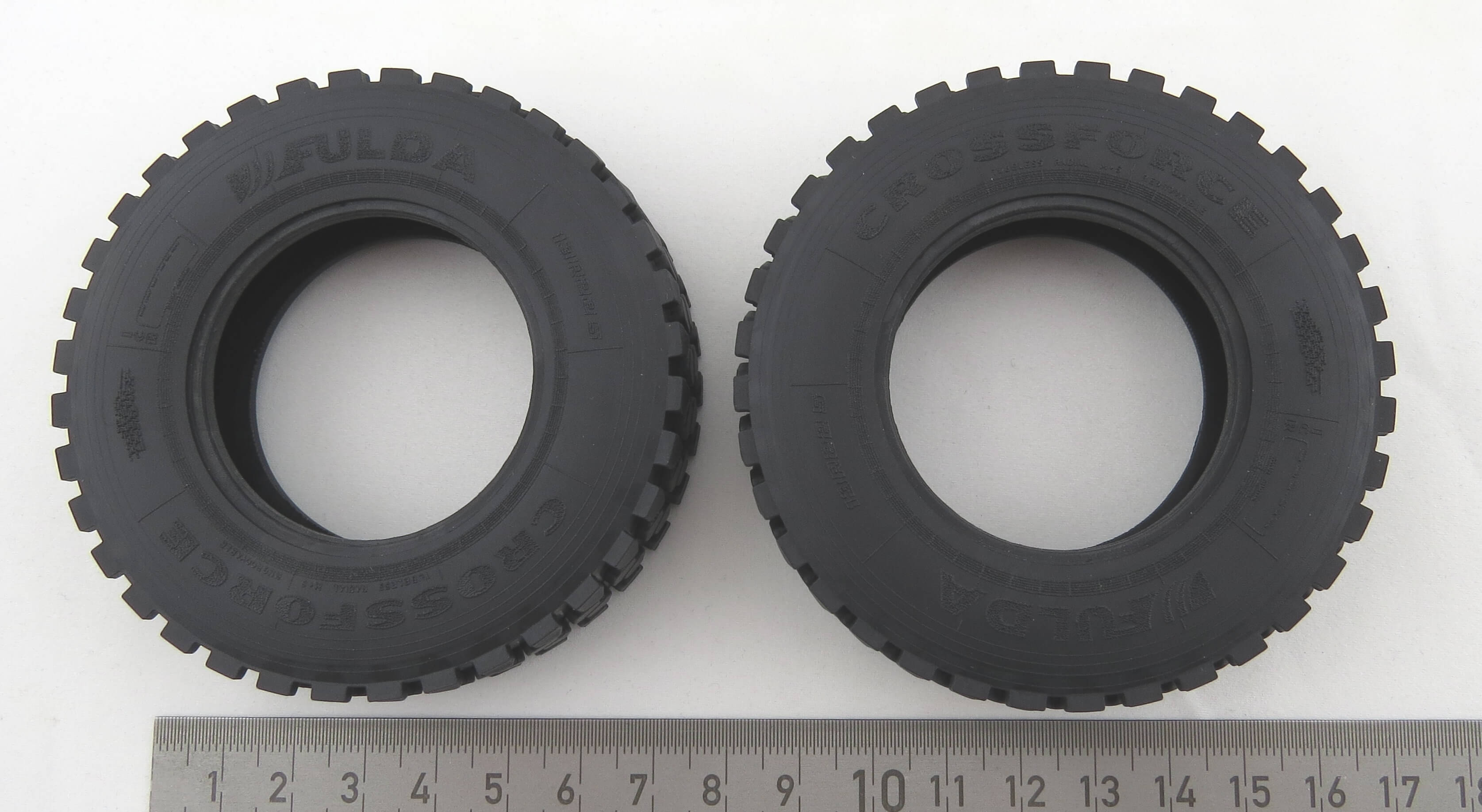 Geländereifen für Tamiya, hohl, TAM-Maßstab 83mm, 1 Paar Geländereifen für Tamiya, hohl, TAM-Maßstab 83mm, 1 Paar