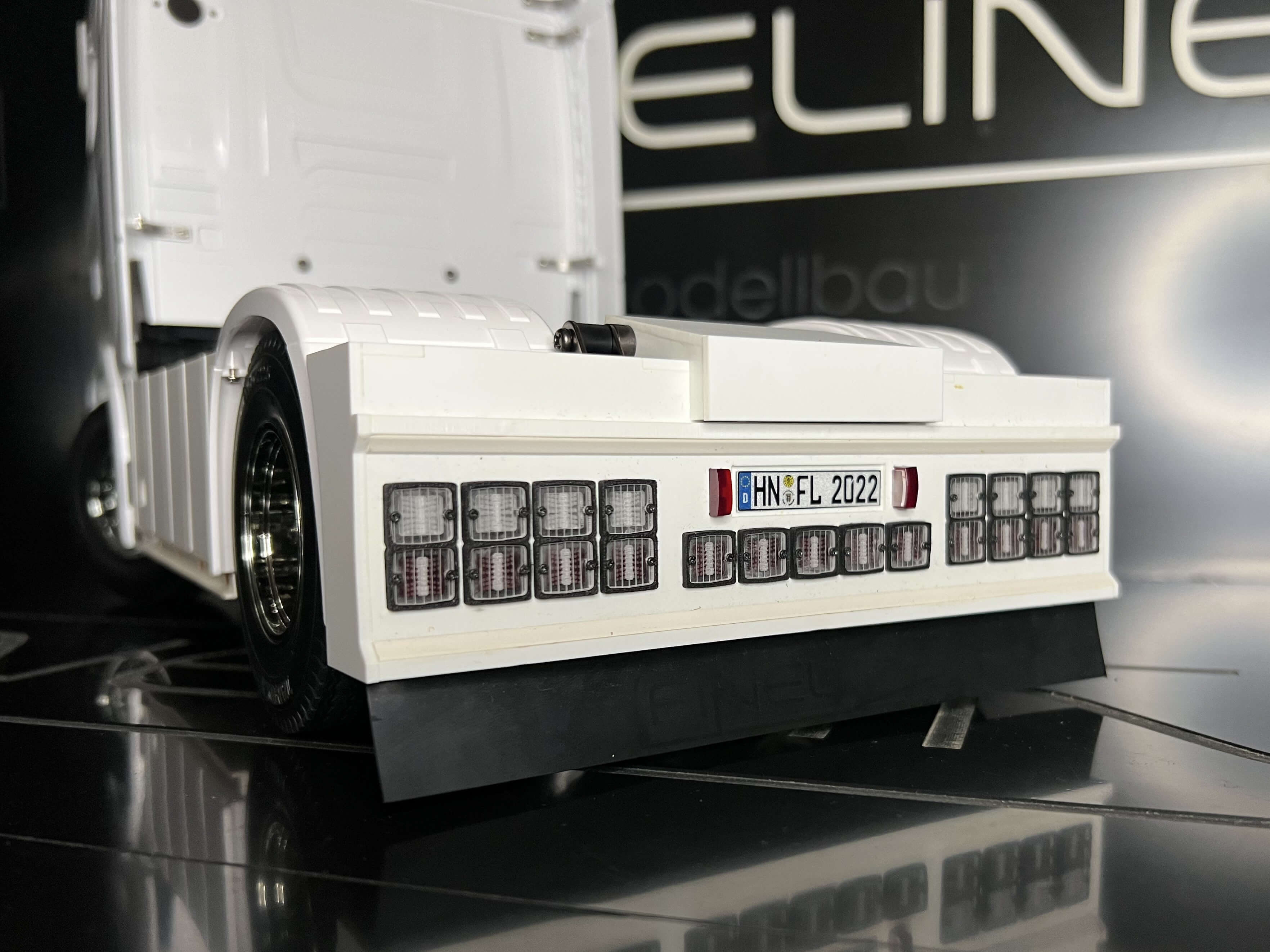 FineLine Heckstoßstange für Tamiya 3-Achs Modelle