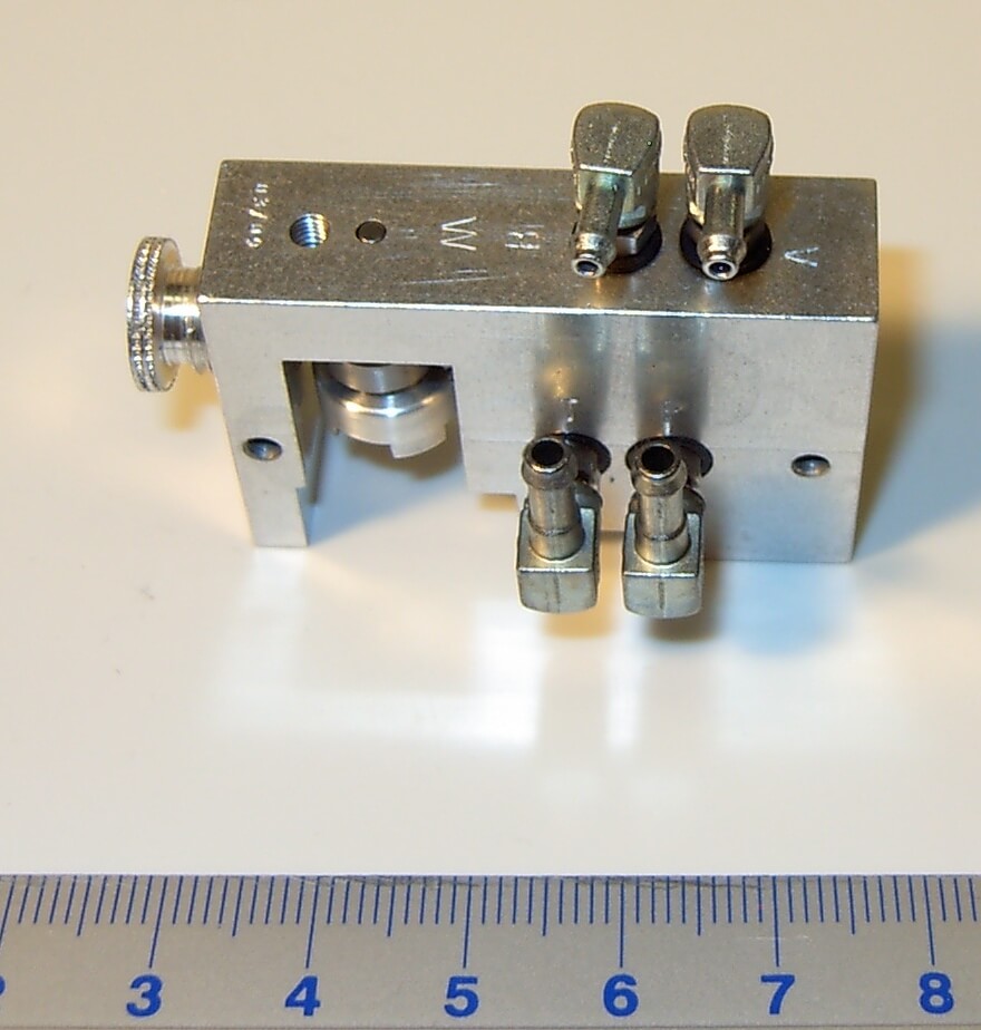 Hydraulik-Steuerventil 1-fach, bis 10bar. Maße (ohne