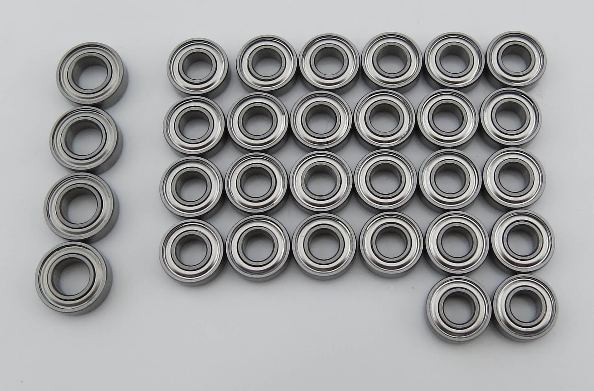 Kugellagersatz für Tamiya-3-Achs- Trucks, wie Scania620, 1 Kugellagersatz für Tamiya-3-Achs- Trucks, wie Scania620,