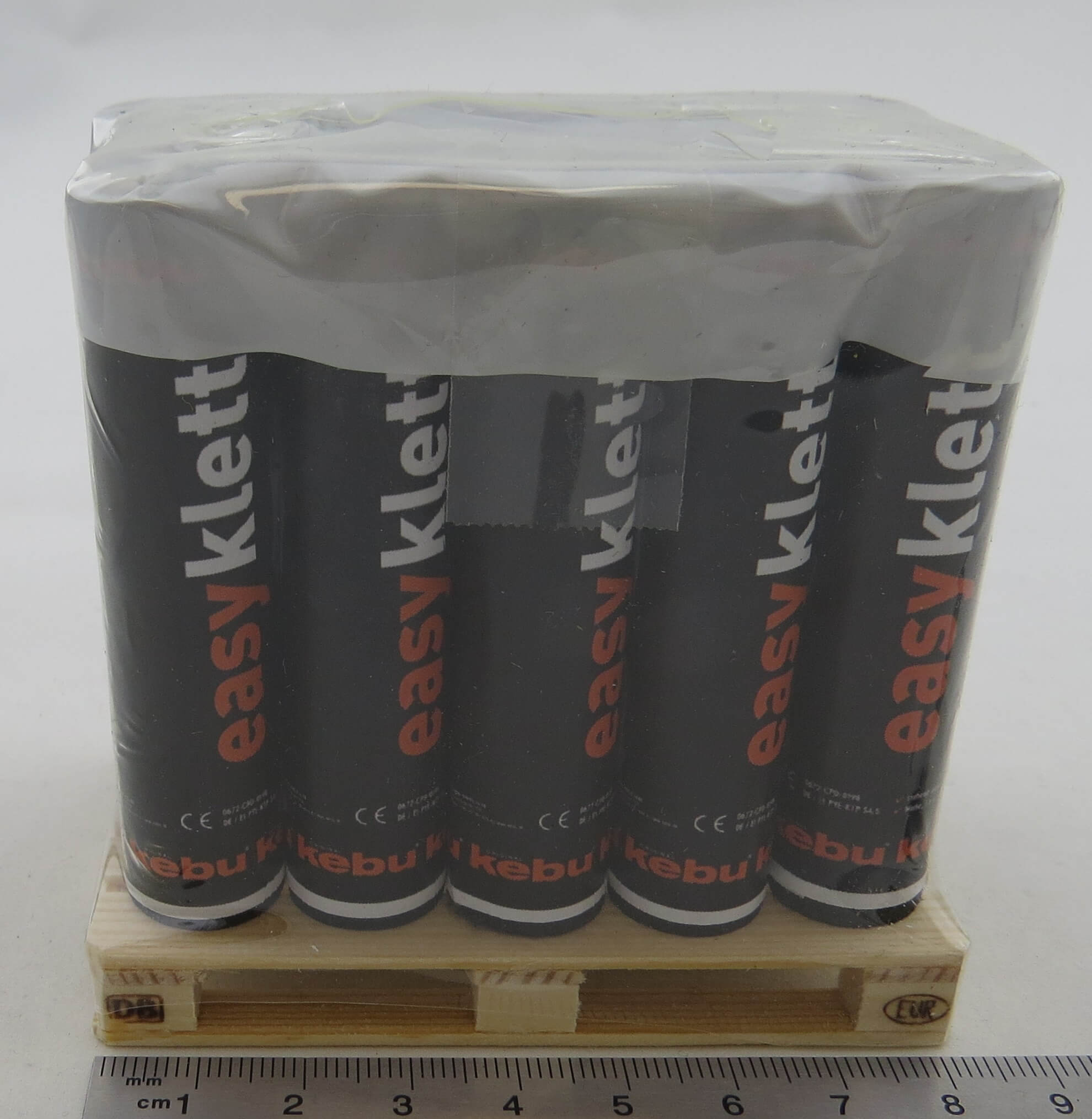 easyKlett-Palette im Maßstab 1:14,5.  Passend zum Tamiya-