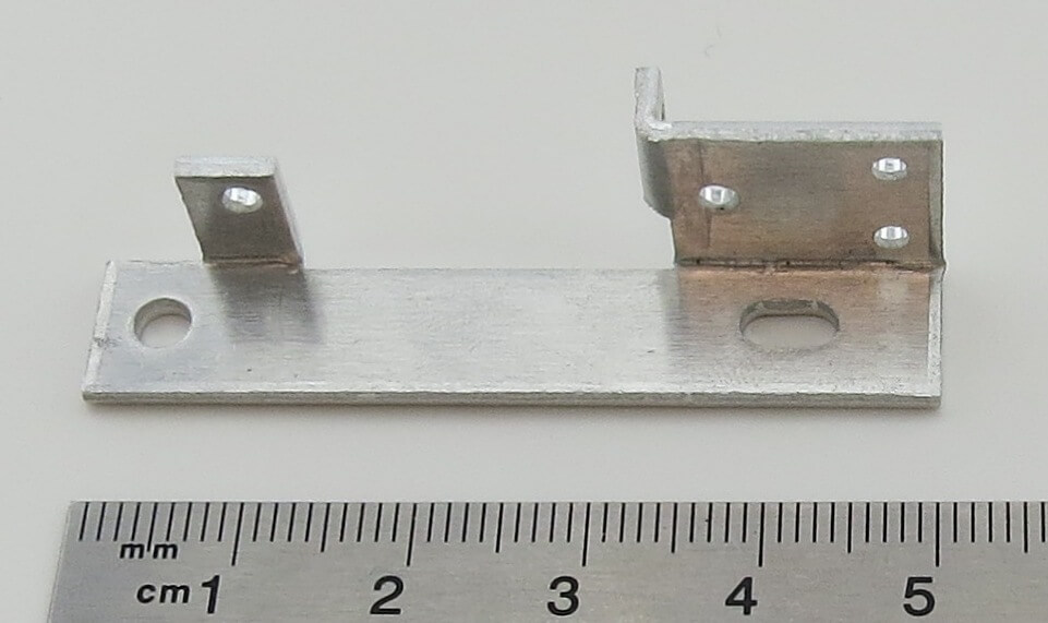 1x Servohalteblech für 2 Miniservos. (Servowinkel).