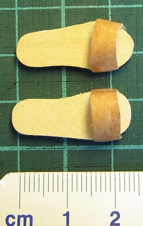 1x Holz-Pantoffeln (Paar) ca. 2,5cm                         