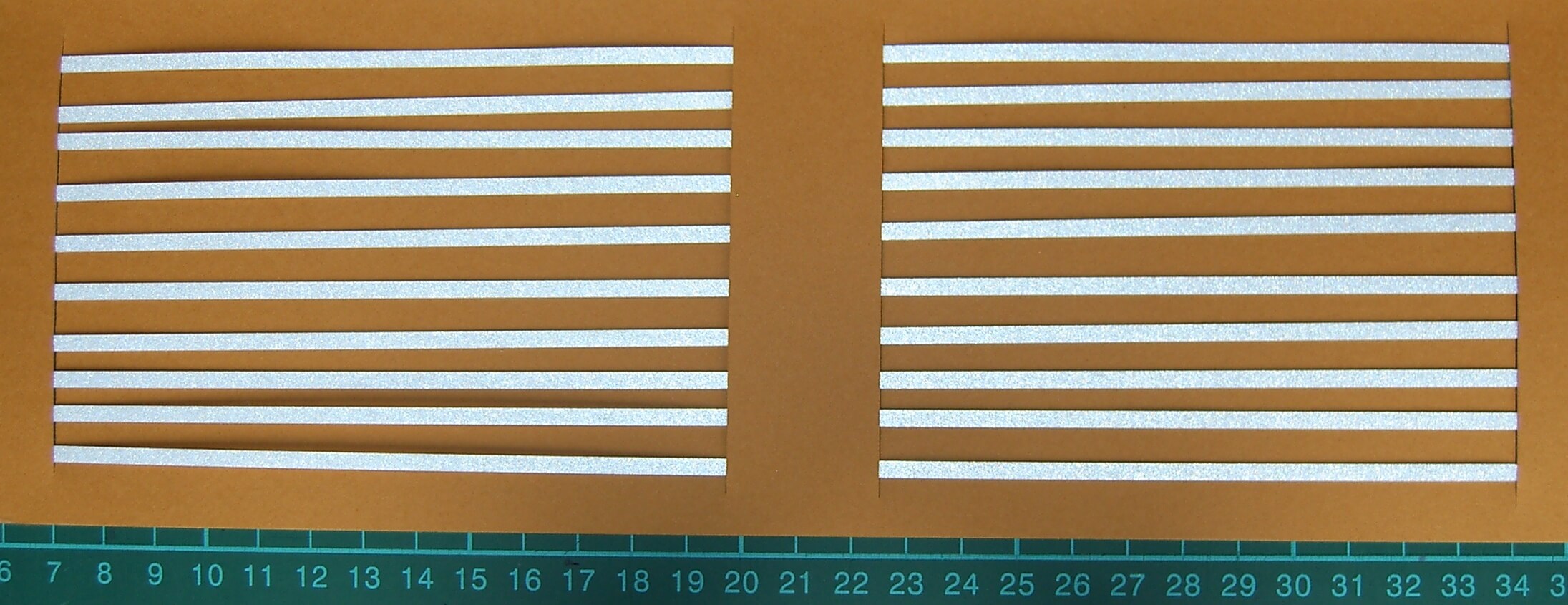 Warnstreifenset 3mm Streifenbreite, weiss-reflex, ca. 280mm Warnstreifenset 3mm Streifenbreite, weiss-reflex, ca. 280mm