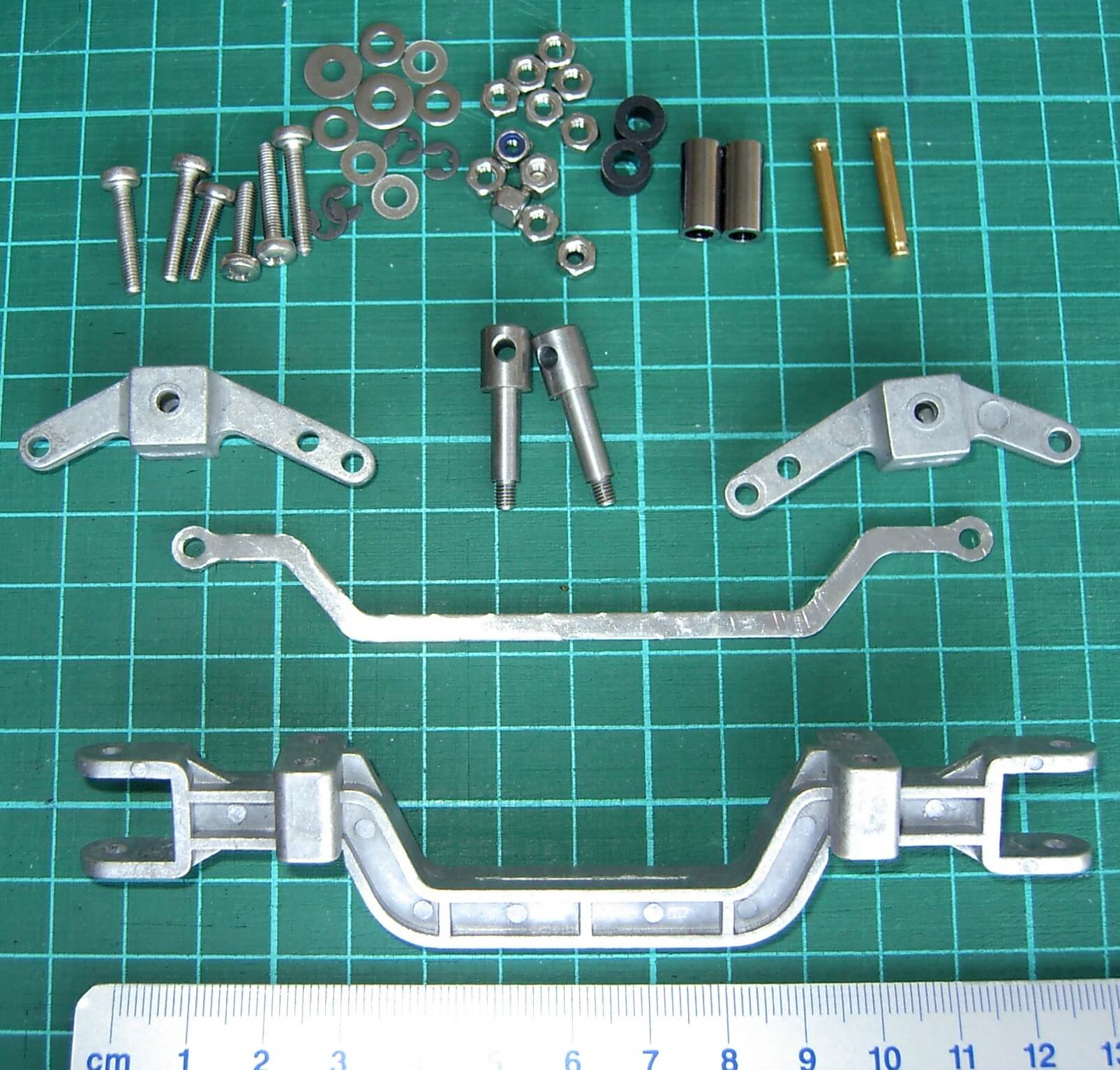 Aluminium-Vorderachse, komplett, Vorderachskörper aus       