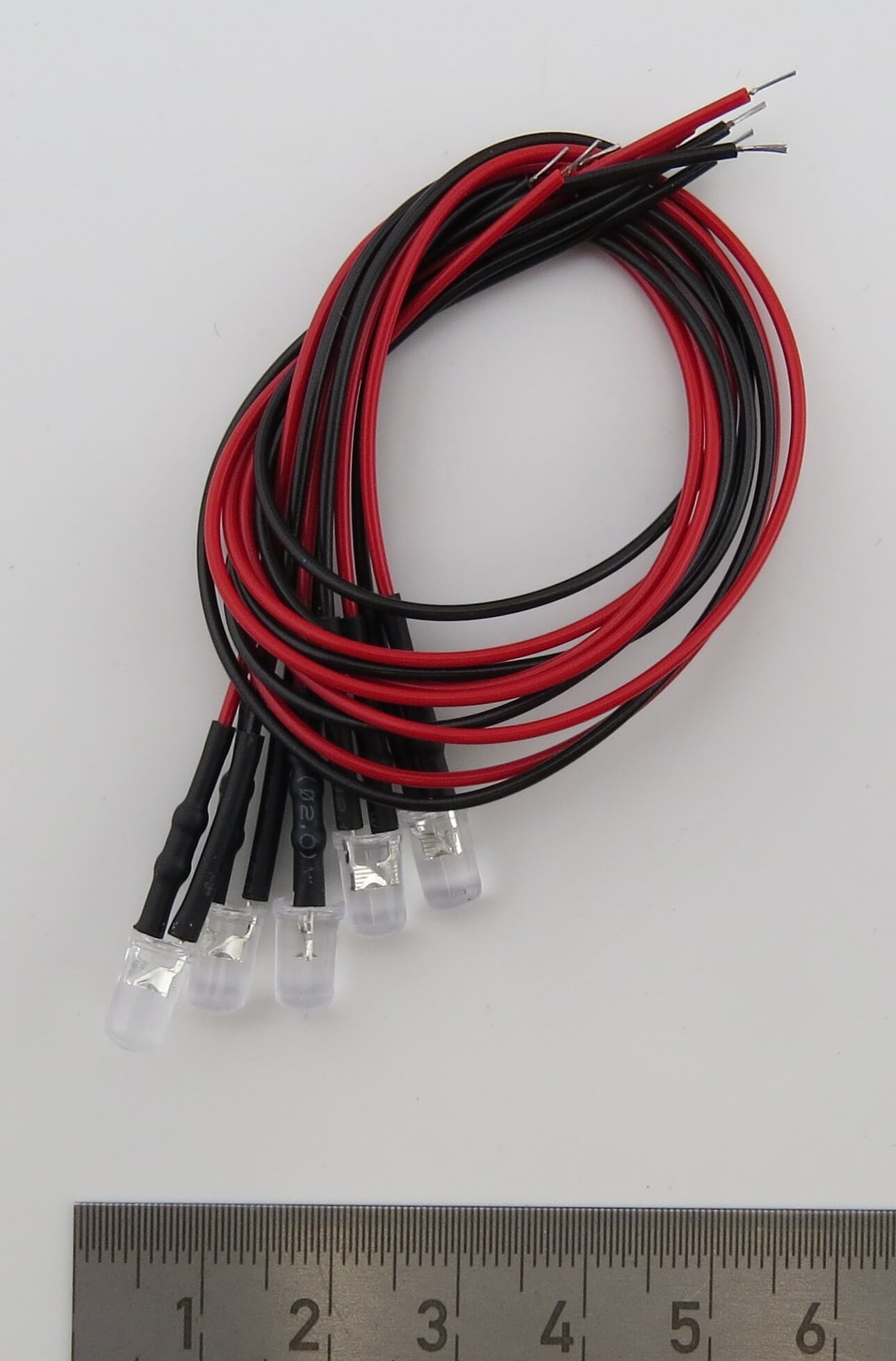LEDs orange 5mm, klares Gehäuse, mit ca. 20cm Litzen, 5x