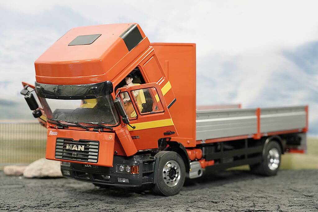 1:14 MAN F2000 2-Achs-Gliederzugmasch. mit Pritsche 1:14 MAN F2000 2-Achs-Gliederzugmasch. mit Pritsche