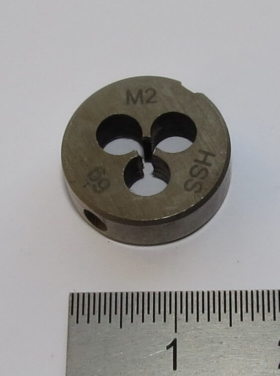 Schneideisen DIN 223B HSS M2. 16mm Außendurchmesser 1x Schneideisen DIN 223B HSS M2. 16mm Außendurchmesser