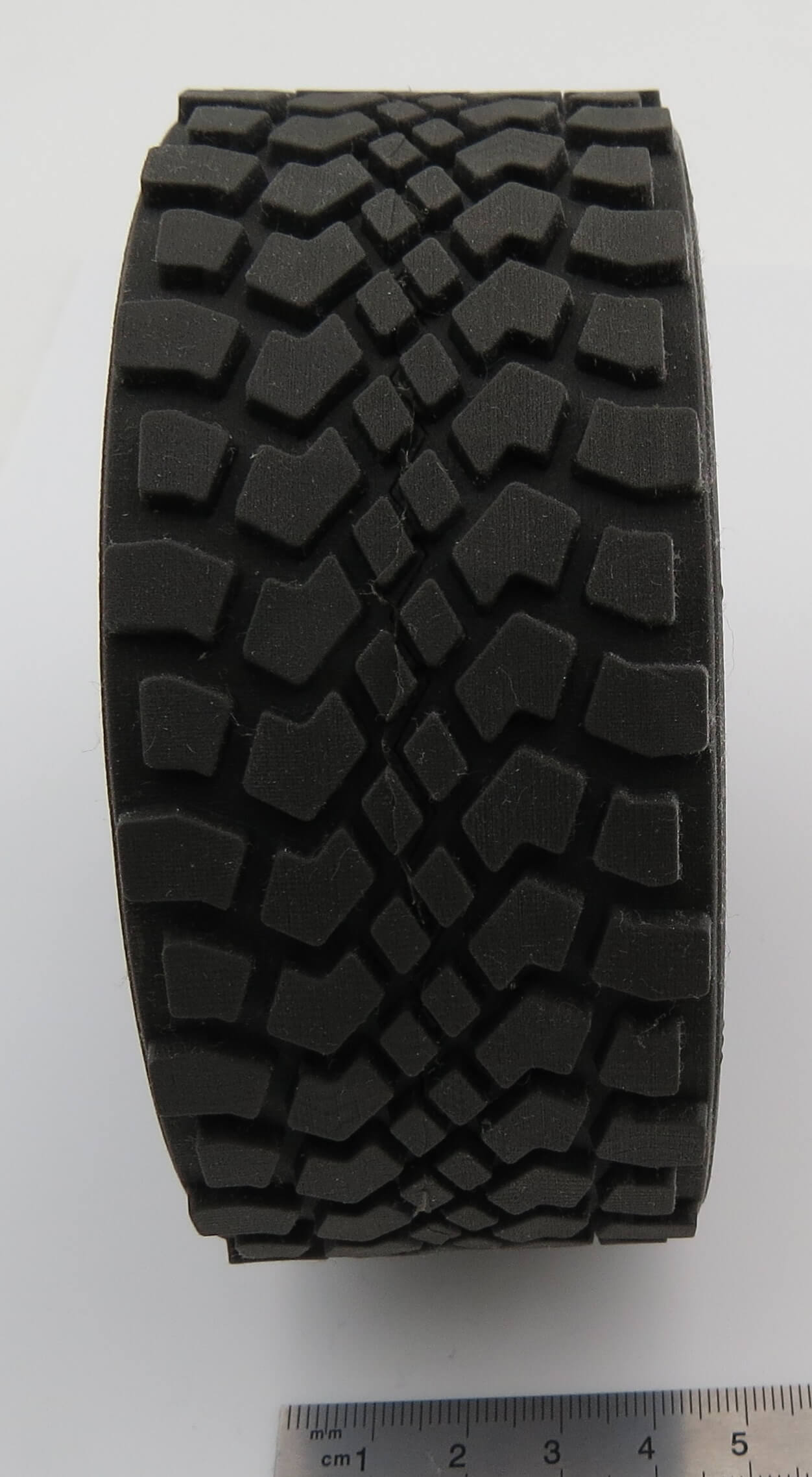 1 Reifen Michelin 445/65R22.5 hohl 1:10  XZL, Da=116mm Di=55
