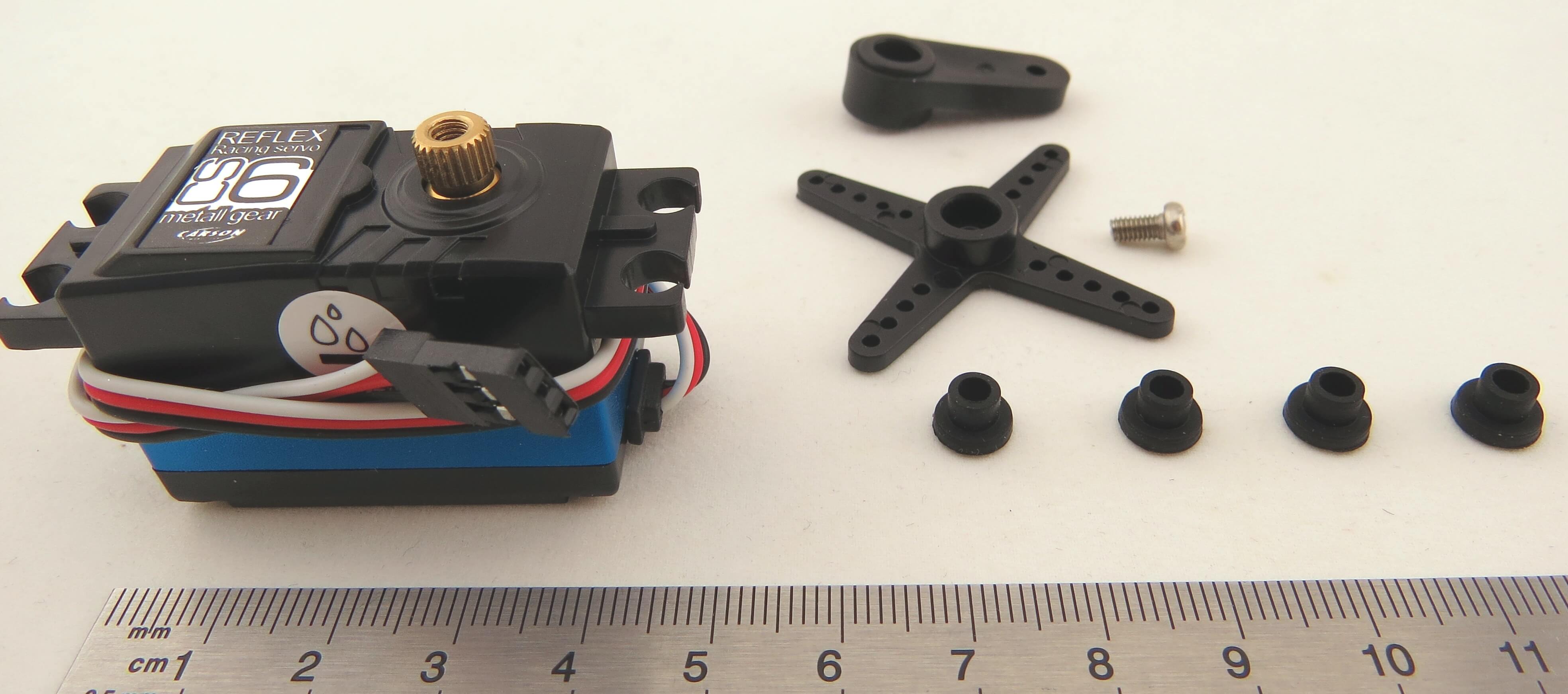 Waterproof-Servo CS-6 MG mit JR-Stecker