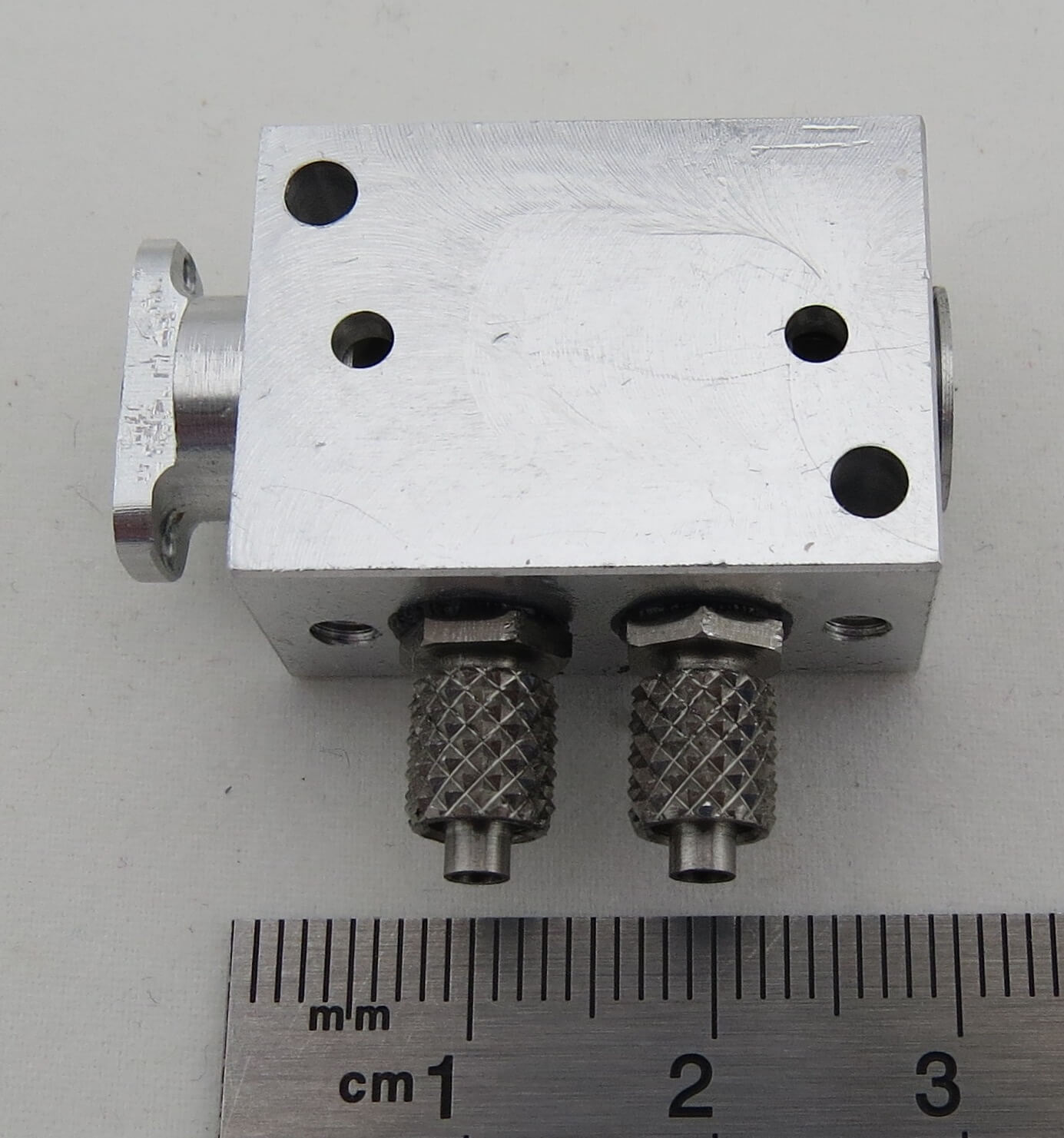 Hydraulik-Steuerventil 1-fach. V2018. Anreihbar.