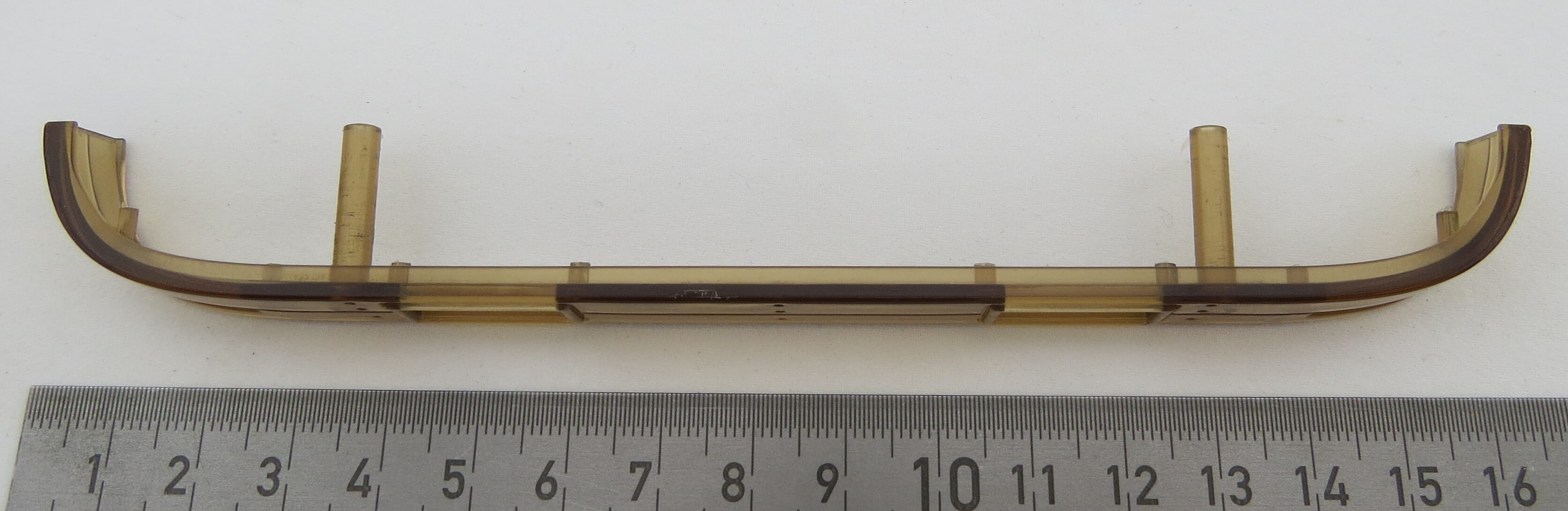 1 Sonnenblende Scania (Wedico). Kunststoff, bronce-getönt. c