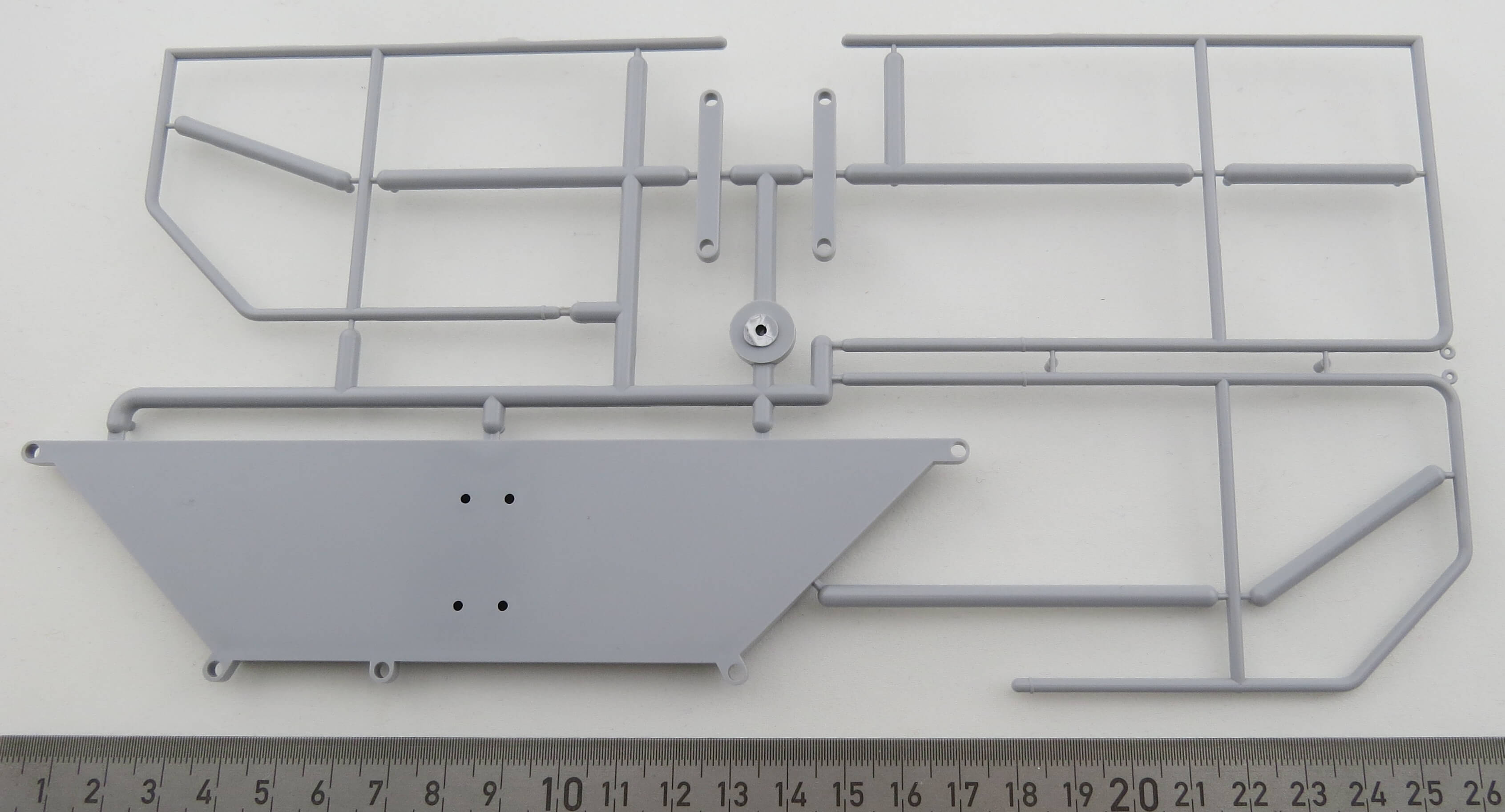 Bedienstand Fliegl-Muldenkipper. Kunststoff, grau