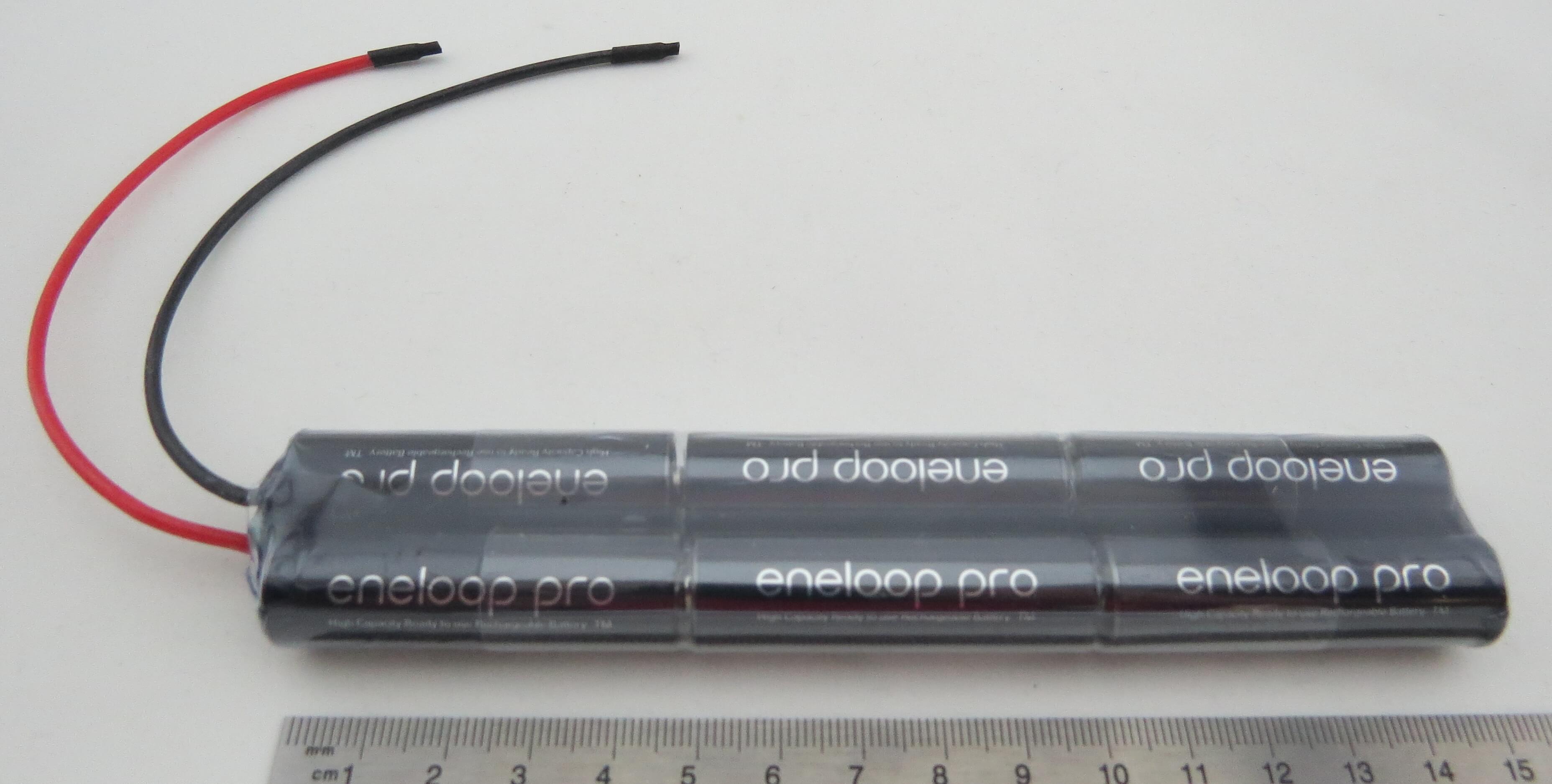 Racing-Akku-Pack mit ENELOOP-PRO, 7,2V 6 Zellen, 2500mAh Racing-Akku-Pack mit ENELOOP-PRO, 7,2V 6 Zellen, 2500mAh
