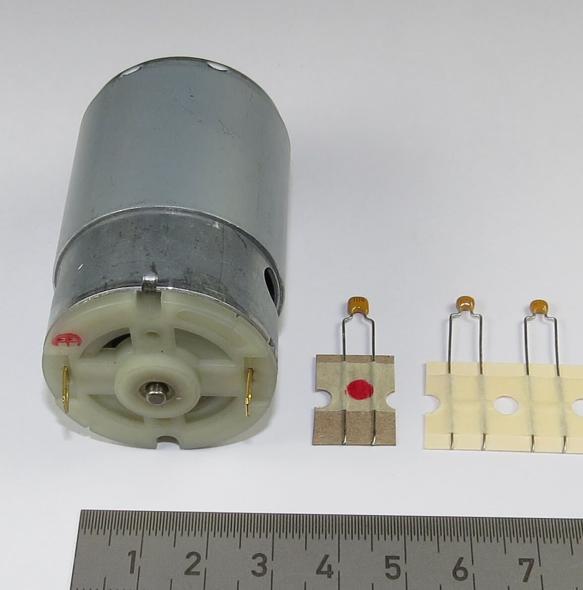 1 Ersatzmotor für Leimbach-Pumpe H102.   Für 7,2-12V        