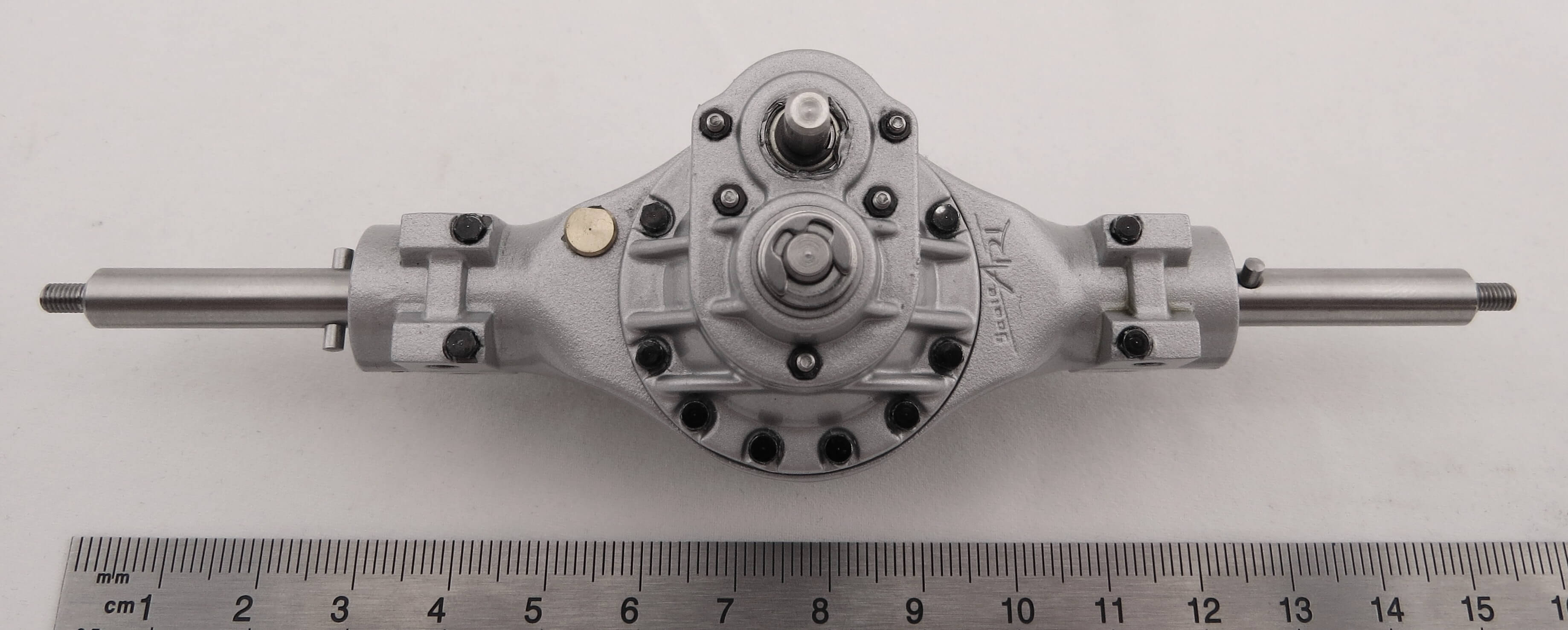 Hinterachs-Differential mit Durchtrieb mit Sperre ScaleArt  