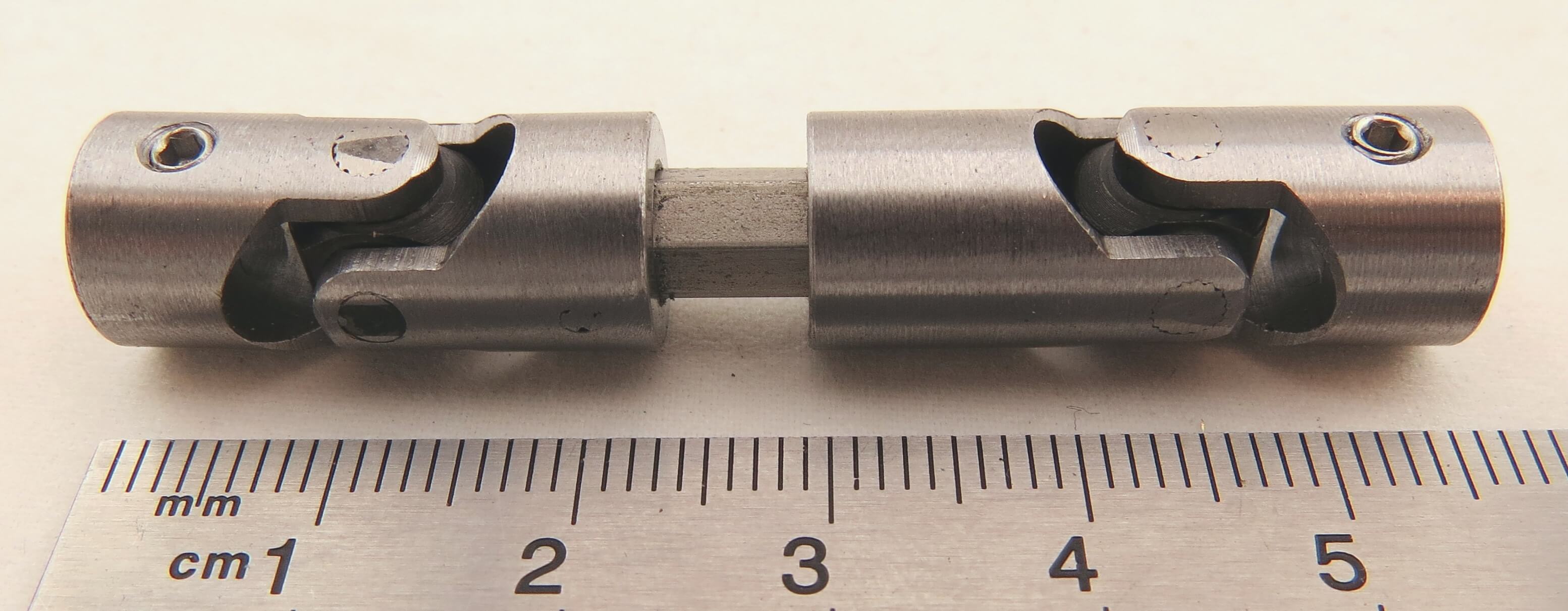 Przegub podwójny o średnicy 10mm, długość całkowita 55mm, szt