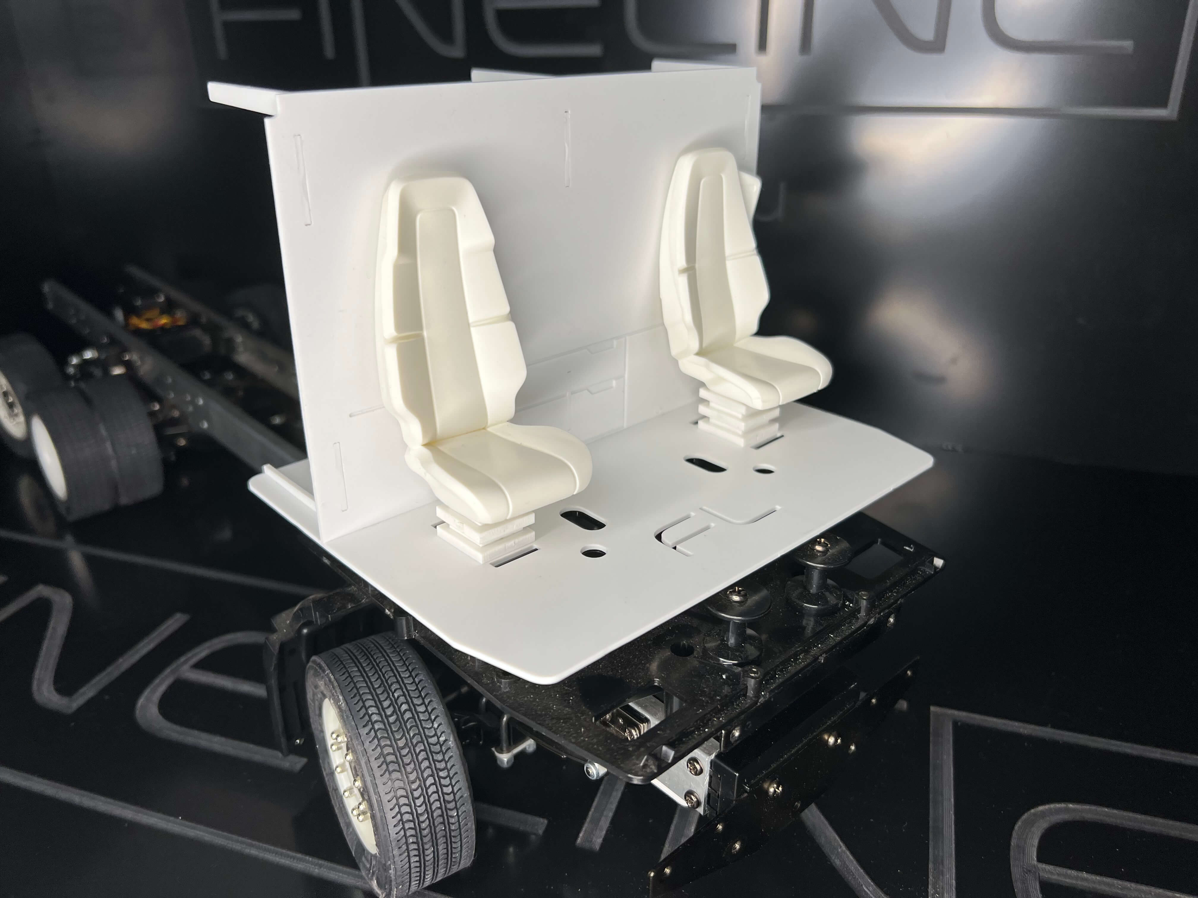 FineLine Fahrerhausboden Volvo FH16 Variante mit Trennwand FineLine Fahrerhausboden Volvo FH16 Variante mit Trennwand