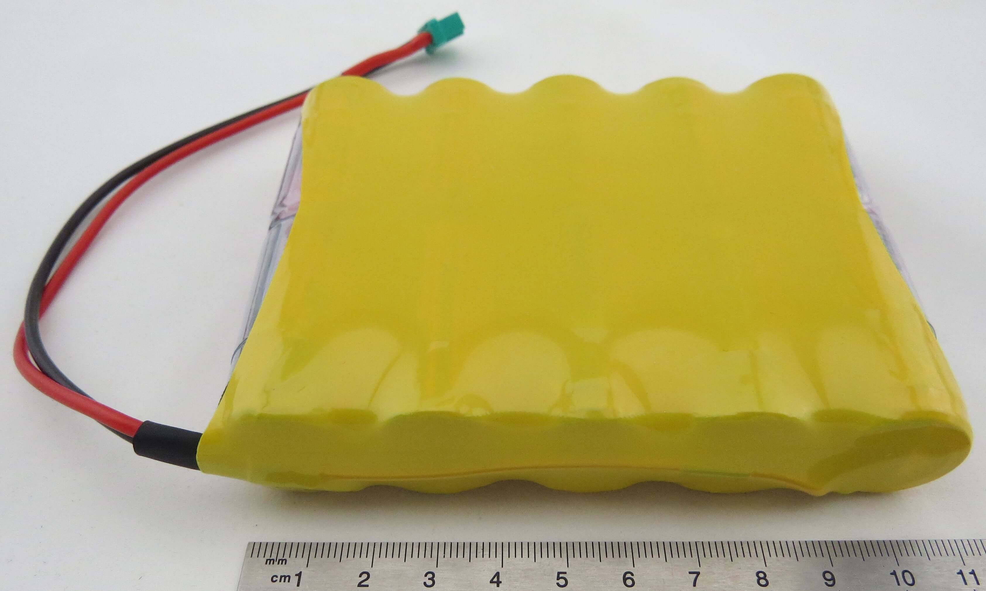 Akku-Pack mit 10x SUB-C-Zellen, NiMH, 12V 5000mAh, MPX Akku-Pack mit 10x SUB-C-Zellen, NiMH, 12V 5000mAh, MPX