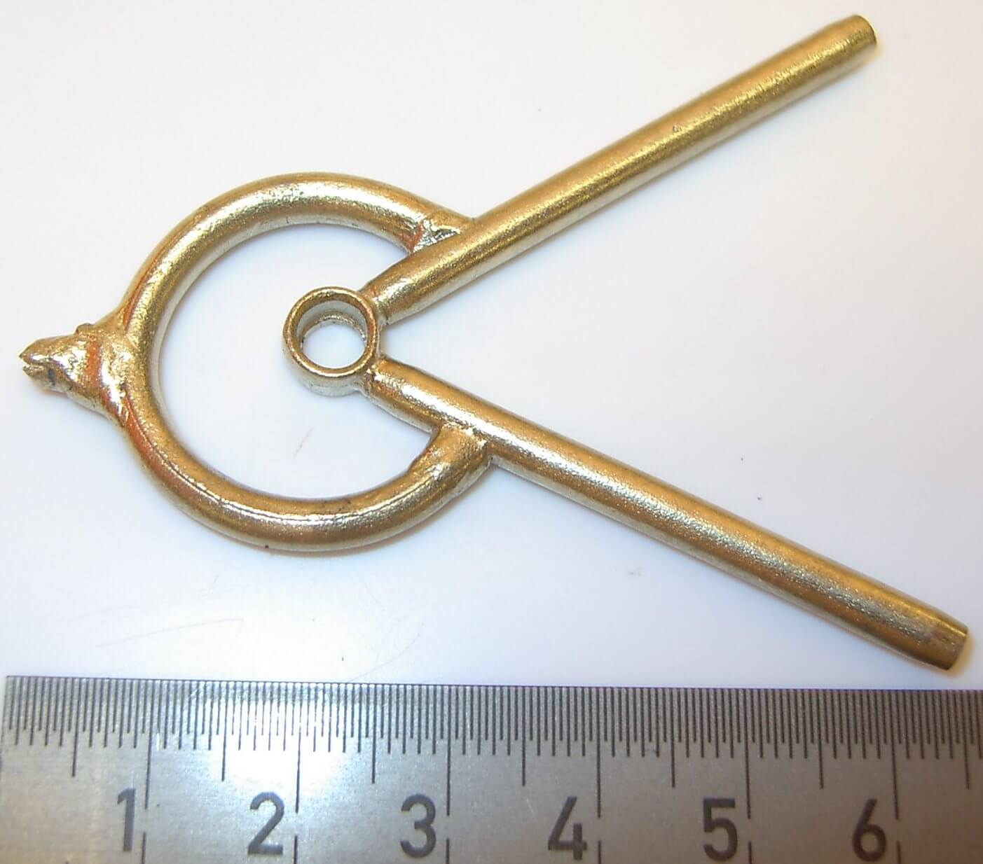 Dreieckslenker aus hochfestem Neusilber, am Giesast. 1 Dreieckslenker aus hochfestem Neusilber, am Giesast. 1