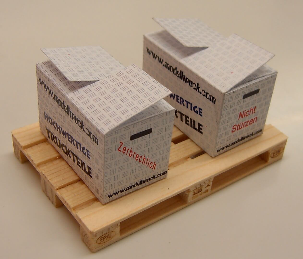 Ausschneide-Bogen (A4) mit 3 Karton- Kisten ca. je Ausschneide-Bogen (A4) mit 3 Karton- Kisten ca. je