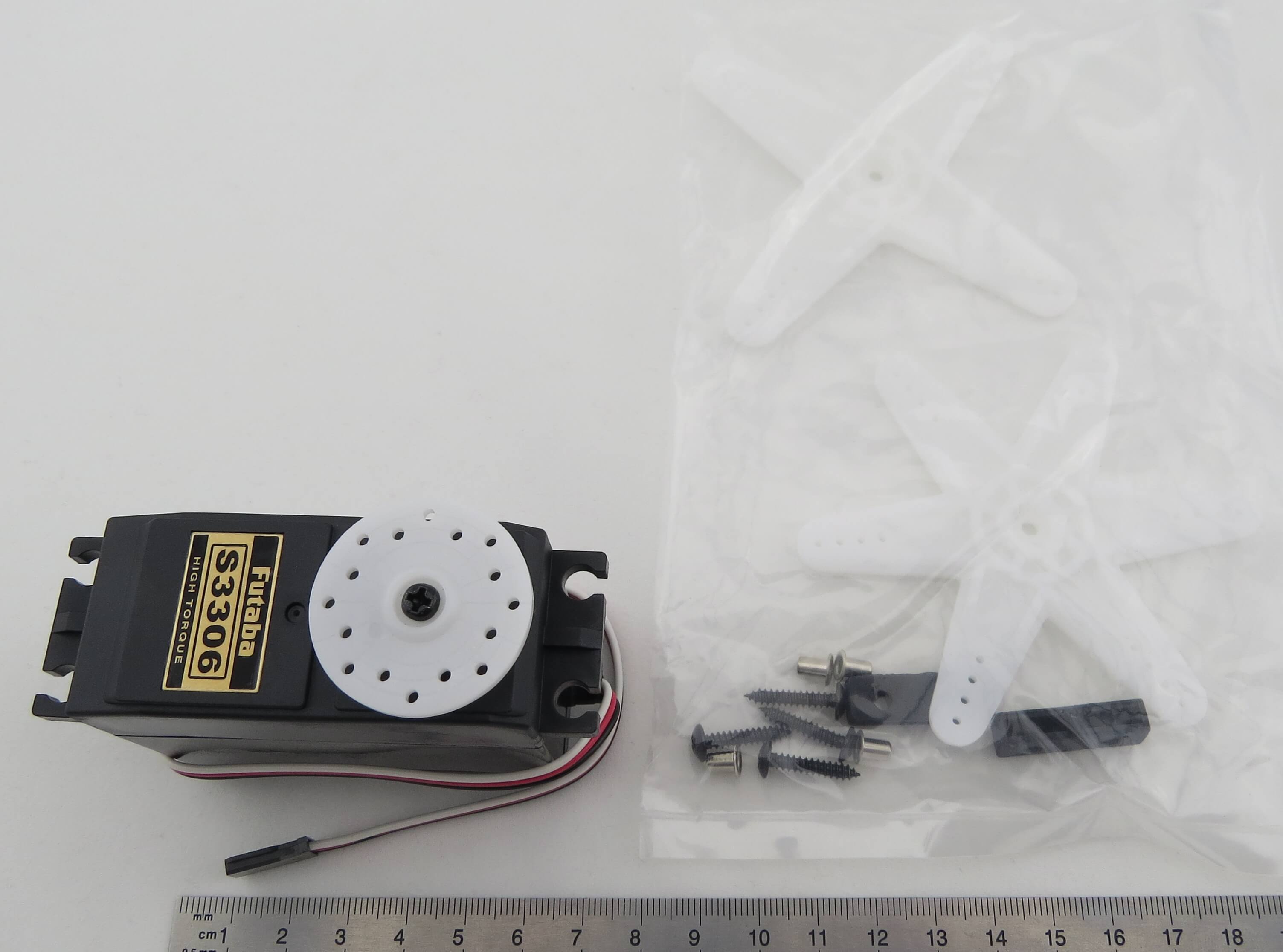 Servo Futaba P-S3306. Great Power. 30mm Servo 128gr, 66x30mm