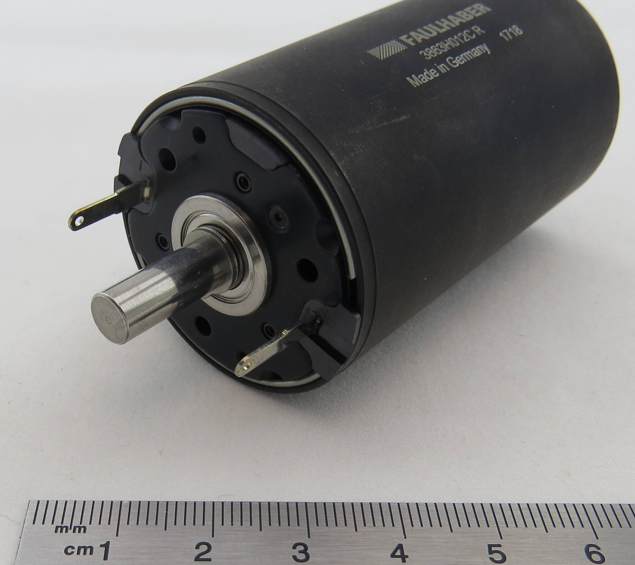 1x DC-Kleinmotor 12V 3863H012CR von Faulhaber. Nennspannun