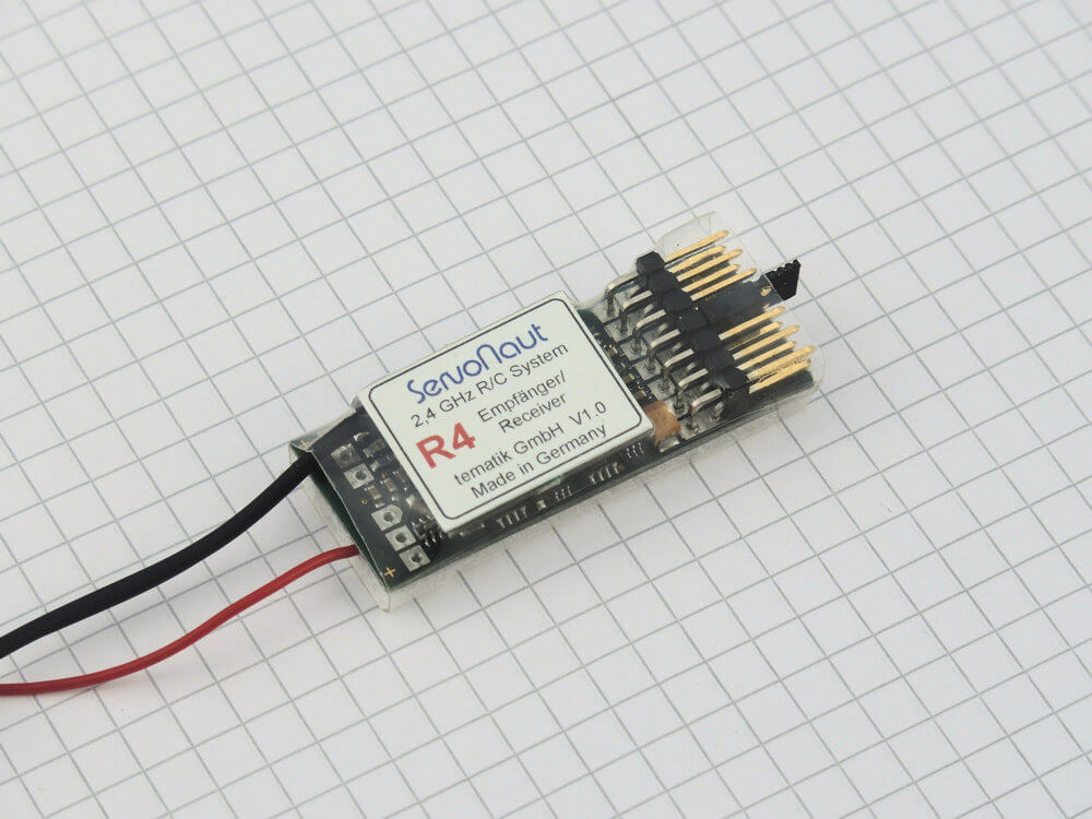 2,4GHz Empfänger mit 4 Servokänälen. Unterstützt die Modella