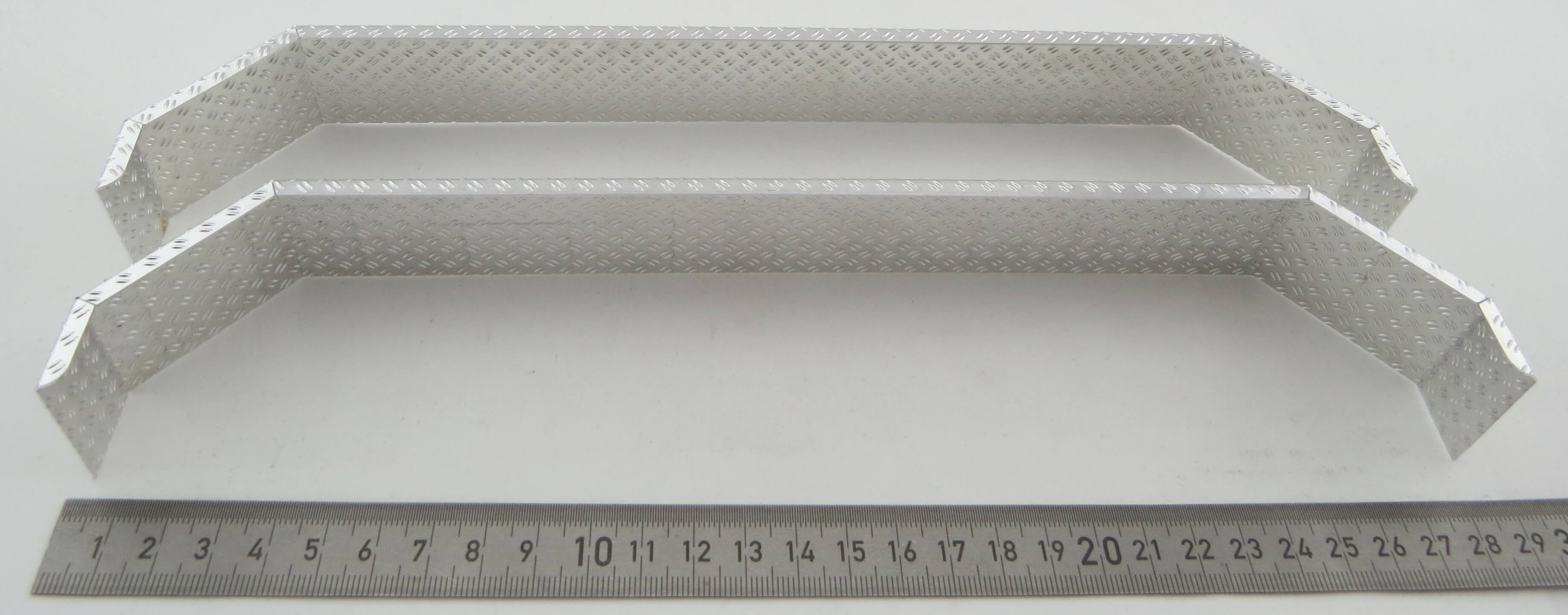 1 Paar Alu-Kotflügel für 3 Achsen Single-Bereifung. WDC     
