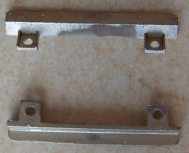 Schmutzfänger-Halter 36mm breit Messing-Guß, 2 Haltepunkte, 
