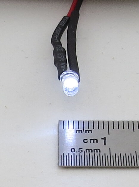 LED weiss 3mm, klares Gehäuse, mit ca. 25cm Litzen, mit