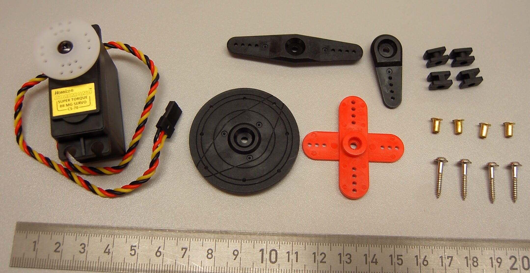 Servo CS-70 MG 2BB. Presis kraftservo med