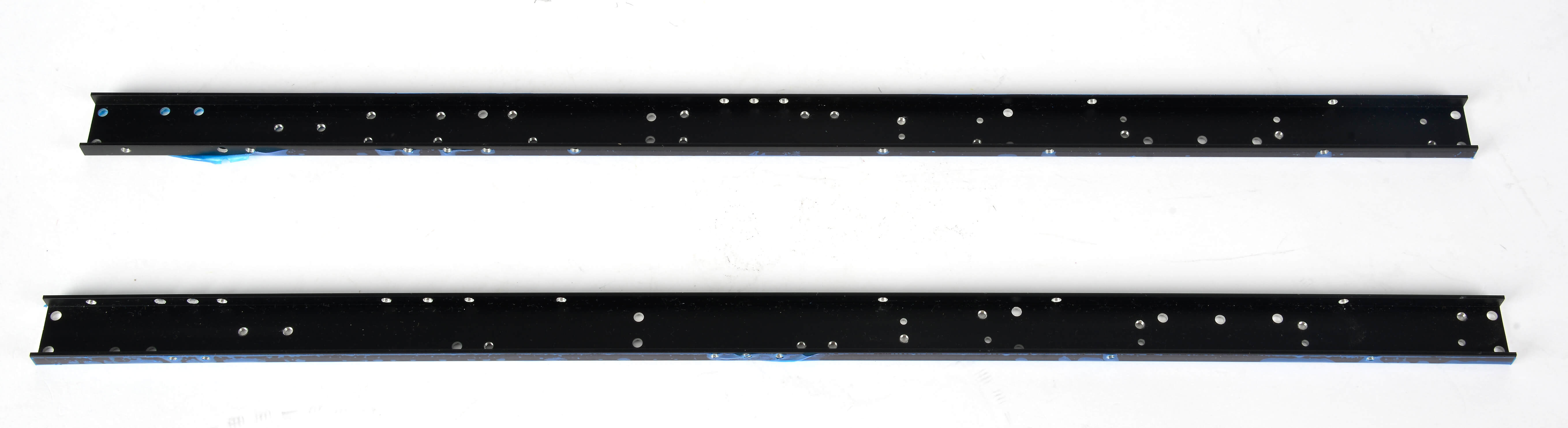 Aluminium Rahmen, schwarz eloxiert. Passend für Aluminium Rahmen, schwarz eloxiert. Passend für diverse