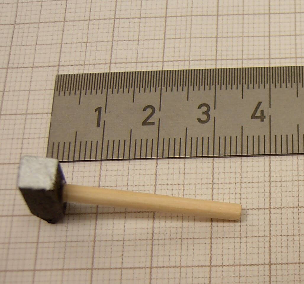 1x Holz-Hammer 3,5cm natur. Hammerkopf schwarz. Stil Holz,  