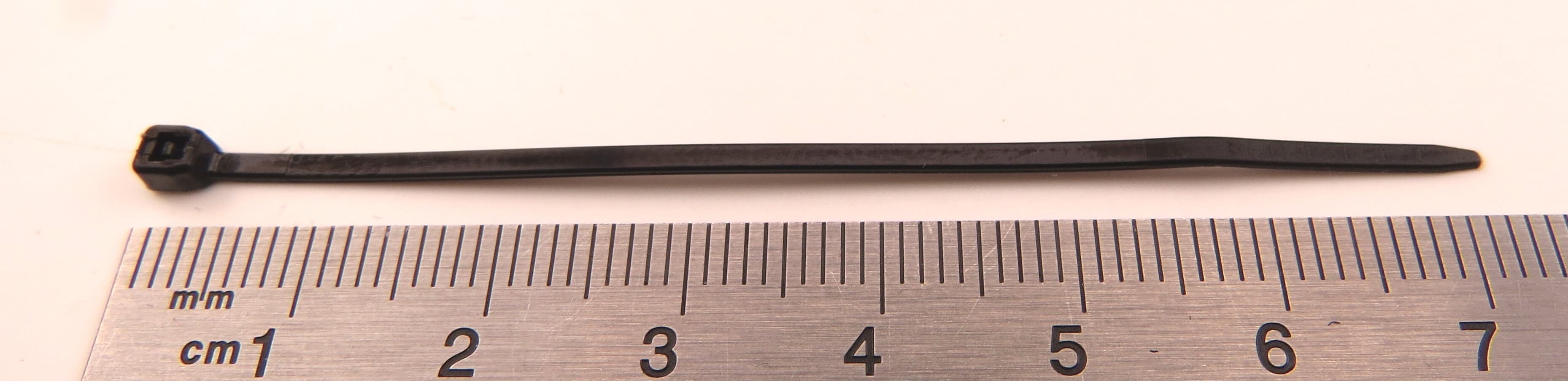 Cable ties (100 pieces) black, plastic, size: 71x1,6