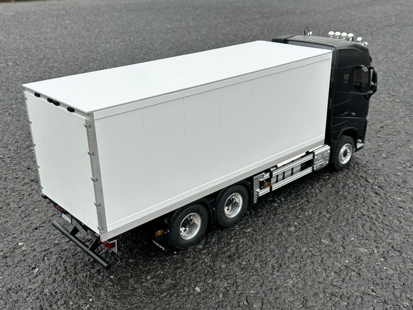 Carson kasse til Volvo FH-16. Tamiya skala