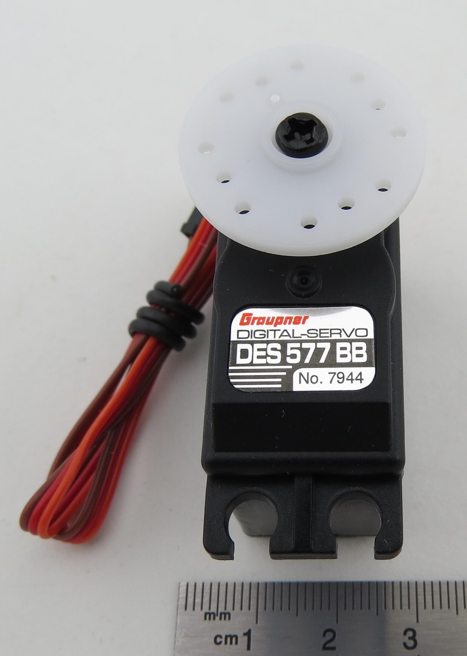 Servo DES-577, Graupner. Universal-Standard-Servo