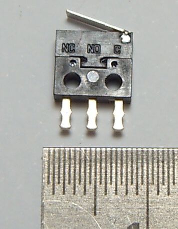 1 Microschalter 3-polig. Umschalter. Als Endlagenschalter, Endlagen- Schalter, Elektro, Material