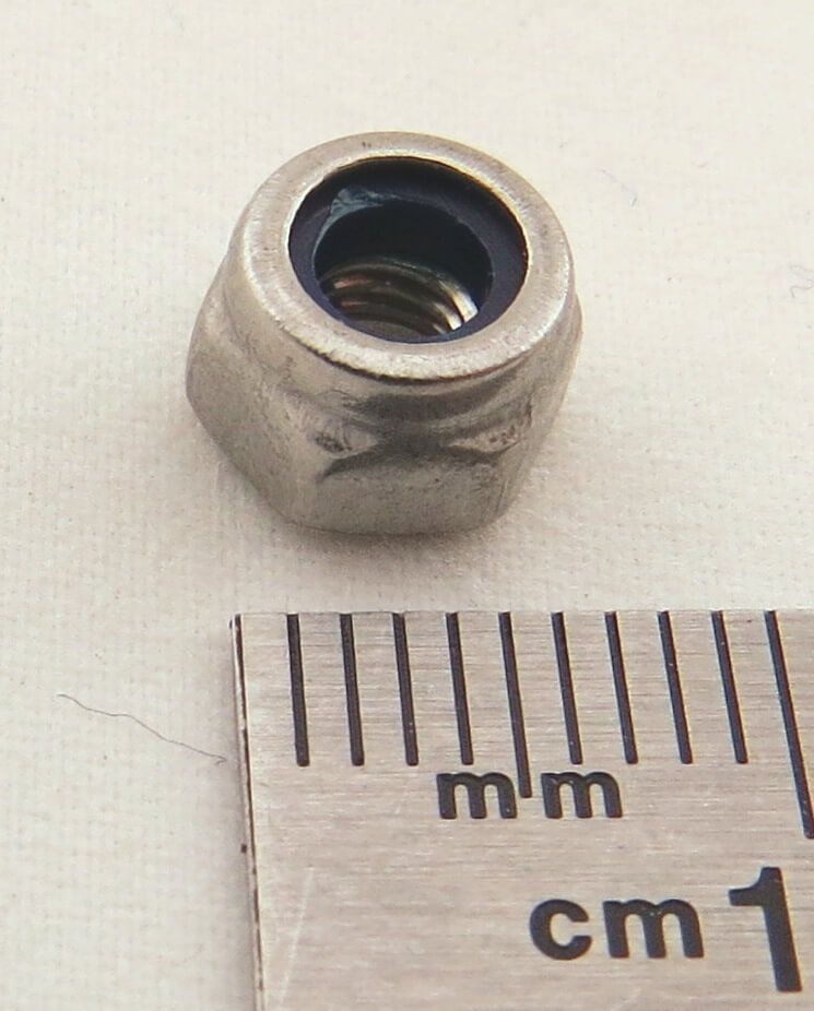 Tuerca tope M4, acero inoxidable, autoblocante SW 7mm, altura total | 10194